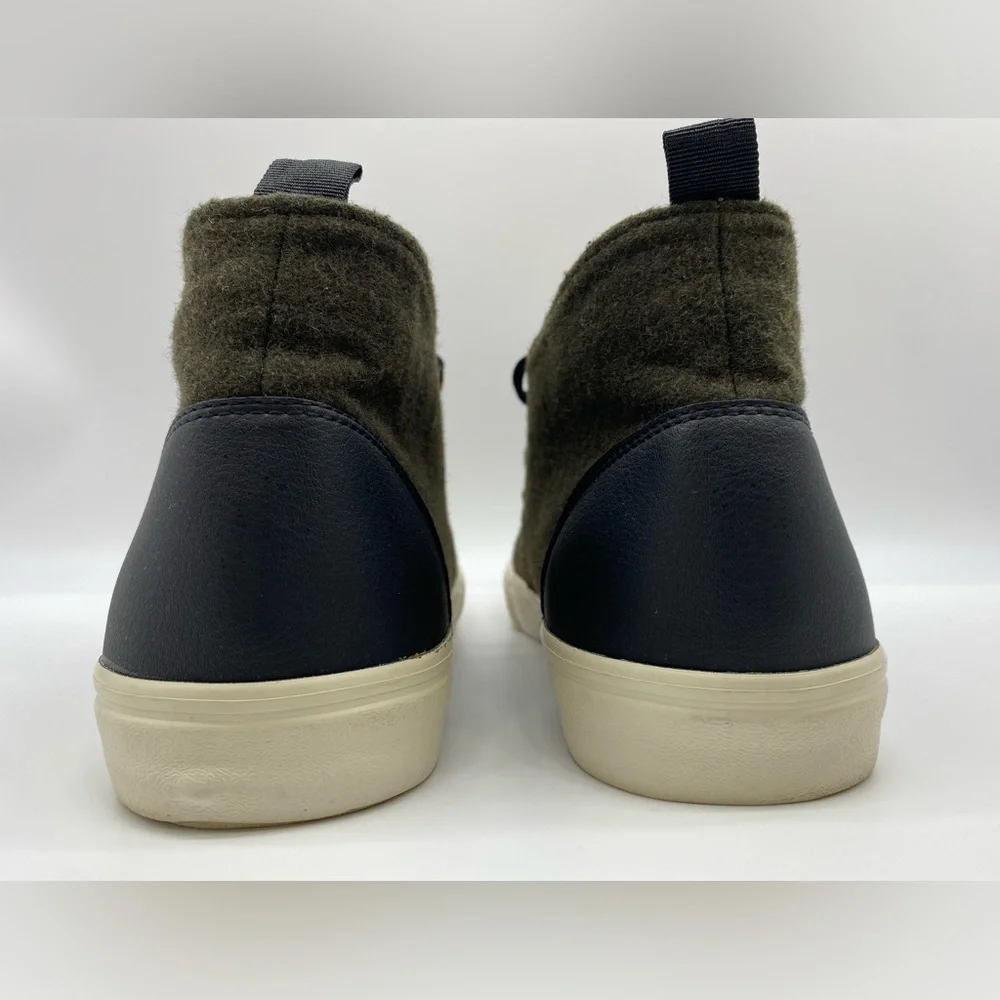 Old Navy Chukka Sneakers, Men's Size 12, Dark Olive Green, Felt Fabric